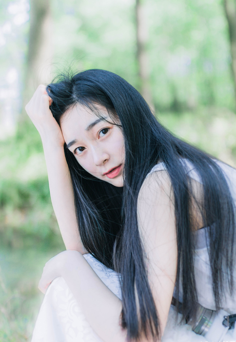 随着吕蒙冰冷的厉喝声，周围的江东战船开始从四面八方逼上来。